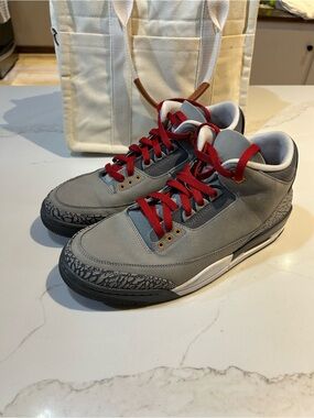 Air Jordan 3 Men's Gray Retro Low-Top Sneakers with Red Laces